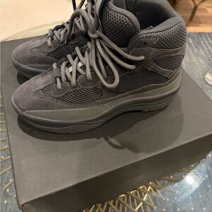 Yeezy Suede Desert Boot Season 6 Graphite